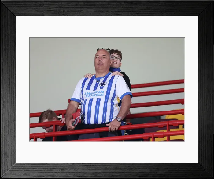 Framed Print : Brentford v Brighton and Hove Albion Premier League 19APR25 Framed Print : Brentford v Brighton and Hove Albion Premier League 19APR25