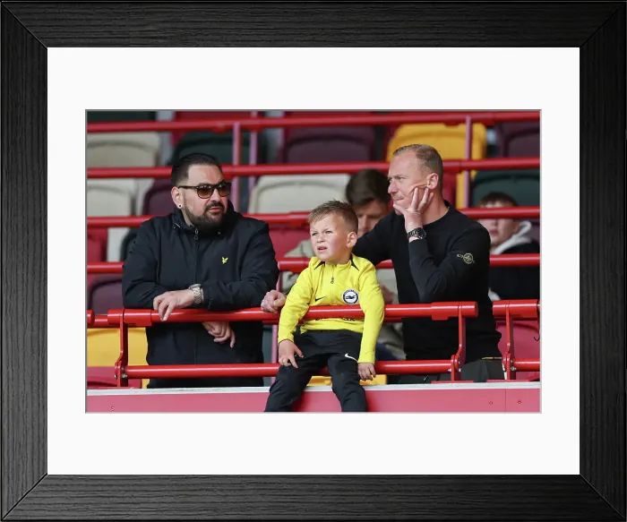 Framed Print : Brentford v Brighton and Hove Albion Premier League 19APR25 Framed Print : Brentford v Brighton and Hove Albion Premier League 19APR25