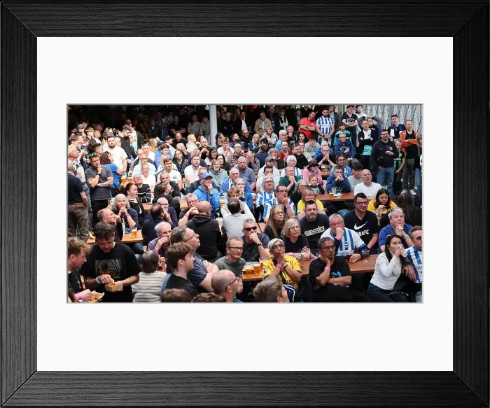 Framed Print : Brentford v Brighton and Hove Albion Premier League 19APR25 Framed Print : Brentford v Brighton and Hove Albion Premier League 19APR25
