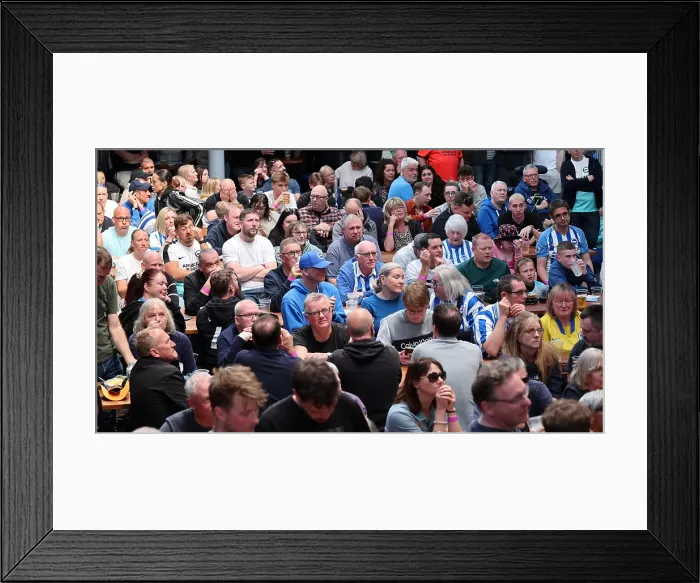 Framed Print : Brentford v Brighton and Hove Albion Premier League 19APR25 Framed Print : Brentford v Brighton and Hove Albion Premier League 19APR25