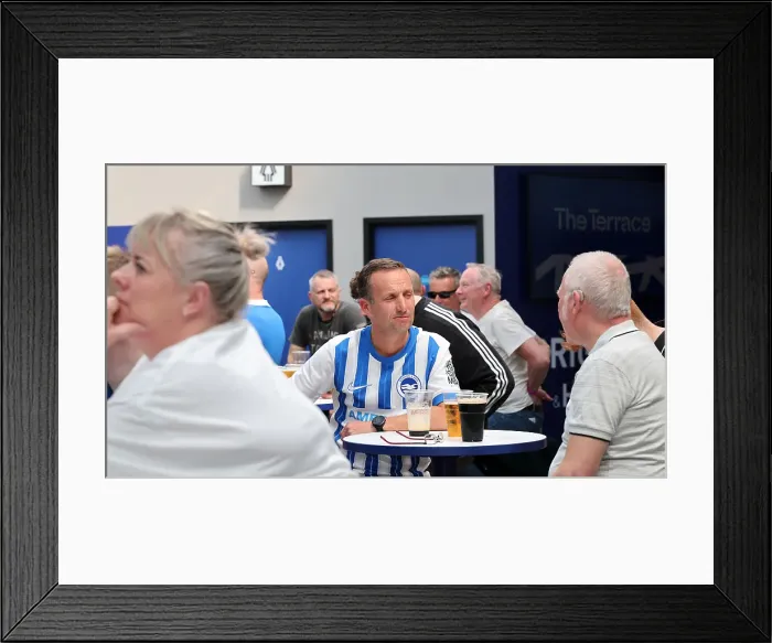 Framed Print : Brentford v Brighton and Hove Albion Premier League 19APR25 Framed Print : Brentford v Brighton and Hove Albion Premier League 19APR25