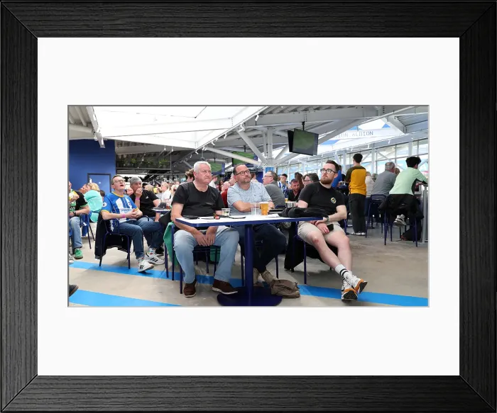 Framed Print : Brentford v Brighton and Hove Albion Premier League 19APR25 Framed Print : Brentford v Brighton and Hove Albion Premier League 19APR25