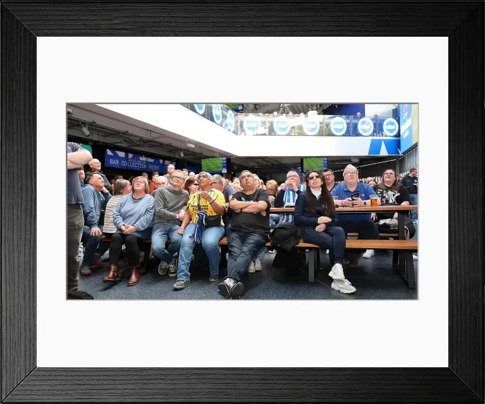 Framed Print : Brentford v Brighton and Hove Albion Premier League 19APR25 Framed Print : Brentford v Brighton and Hove Albion Premier League 19APR25