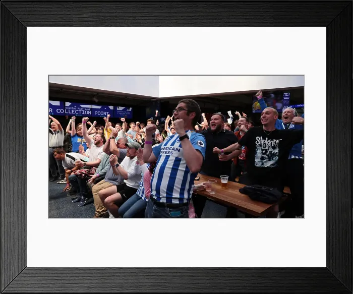 Framed Print : Brentford v Brighton and Hove Albion Premier League 19APR25 Framed Print : Brentford v Brighton and Hove Albion Premier League 19APR25