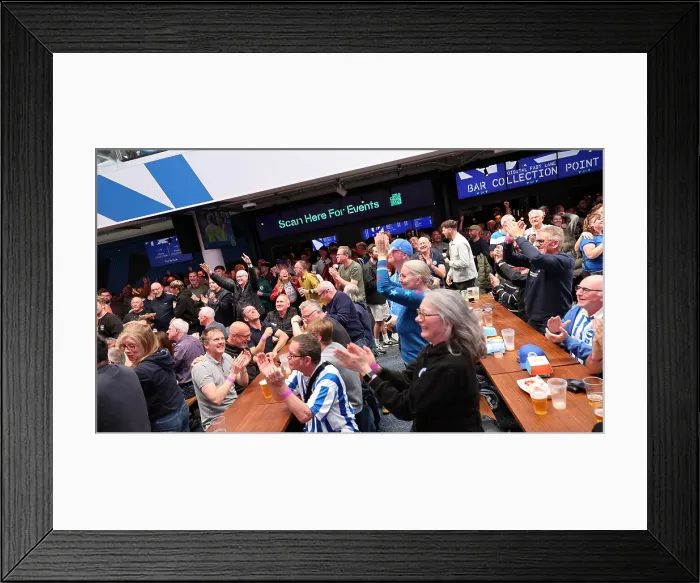 Framed Print : Brentford v Brighton and Hove Albion Premier League 19APR25 Framed Print : Brentford v Brighton and Hove Albion Premier League 19APR25