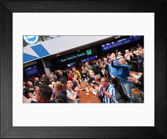 Framed Print : Brentford v Brighton and Hove Albion Premier League 19APR25 Framed Print : Brentford v Brighton and Hove Albion Premier League 19APR25