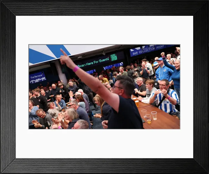 Framed Print : Brentford v Brighton and Hove Albion Premier League 19APR25 Framed Print : Brentford v Brighton and Hove Albion Premier League 19APR25