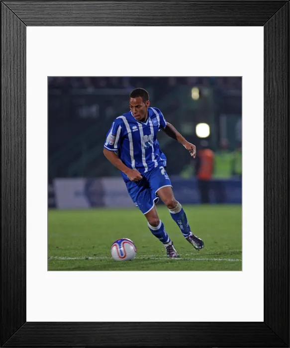 Framed Print : Brighton & Hove Albion's Star Midfielder: Elliott Bennett