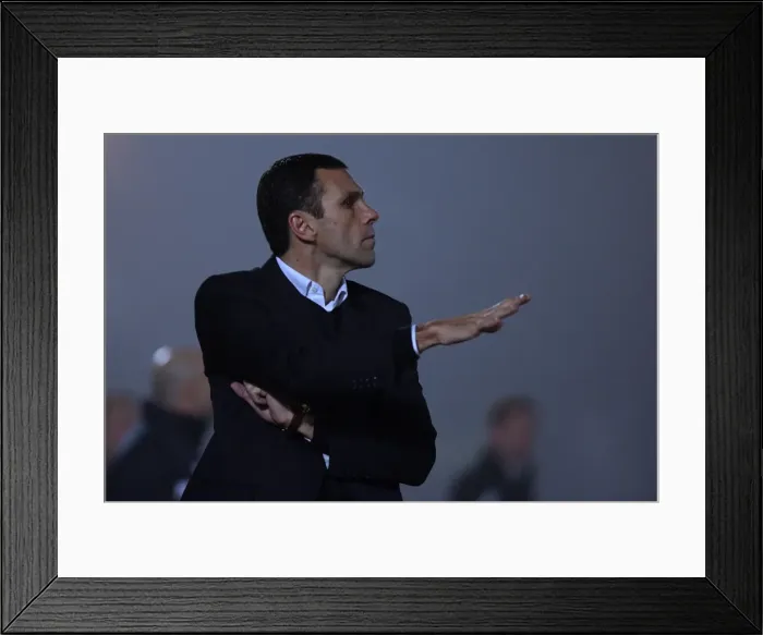 Framed Print : Brighton & Hove Albion vs Charlton Athletic: 2010-11 Home Game Framed Print : Brighton & Hove Albion vs Charlton Athletic: 2010-11 Home Game