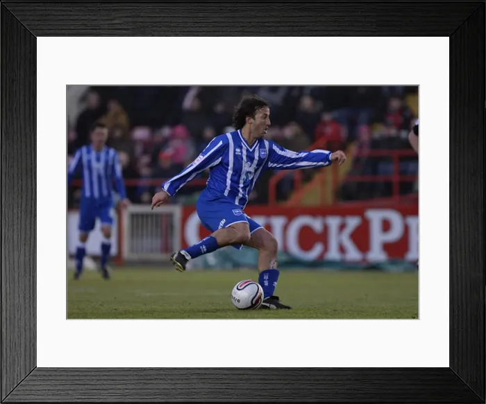 Framed Print : Brighton & Hove Albion 2010-11 Away: Exeter City Framed Print : Brighton & Hove Albion 2010-11 Away: Exeter City