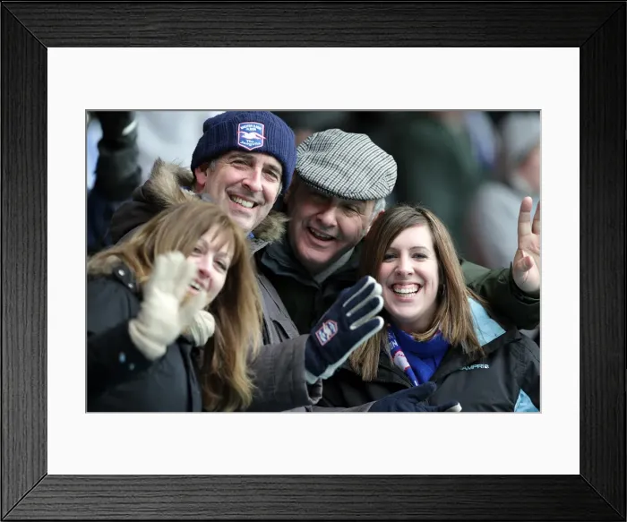 Framed Print : Brighton & Hove Albion 2010-11: Away Game at Watford (F.A. Cup) Framed Print : Brighton & Hove Albion 2010-11: Away Game at Watford (F.A. Cup)