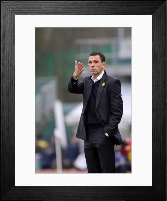Framed Print : Brighton & Hove Albion vs Tranmere Rovers: 2010-11 Home Season Framed Print : Brighton & Hove Albion vs Tranmere Rovers: 2010-11 Home Season