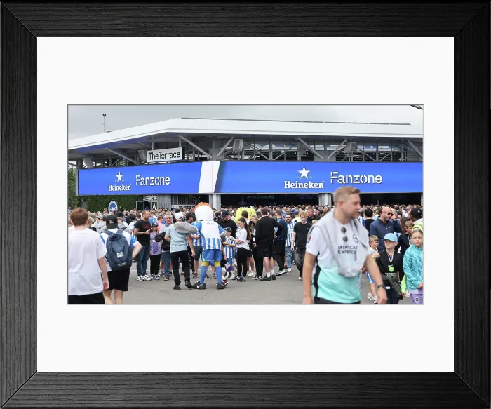 Framed Print : Brighton and Hove Albion v Fulham Premier League 16AUG25 Framed Print : Brighton and Hove Albion v Fulham Premier League 16AUG25