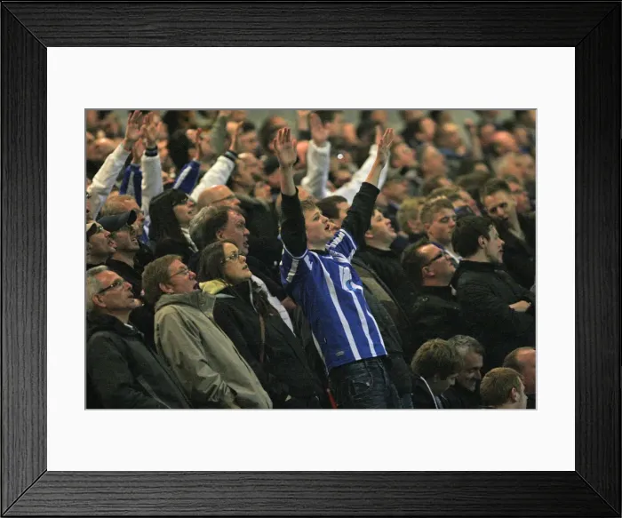 Framed Print : Fans Dagenham 29MAR11 PH 1628 Framed Print : Fans Dagenham 29MAR11 PH 1628