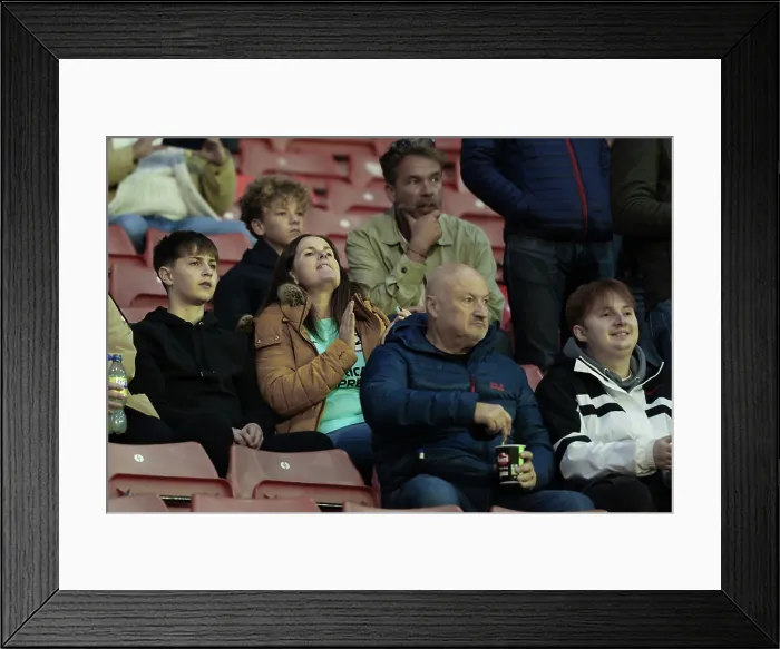 Framed Print : Barnsley v Brighton and Hove Albion Carabao Cup 23SEP25 Framed Print : Barnsley v Brighton and Hove Albion Carabao Cup 23SEP25