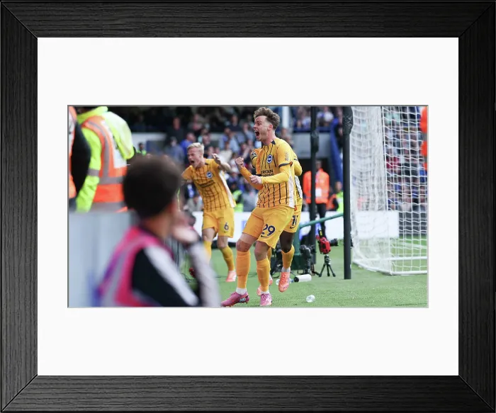 Framed Print : Chelsea v Brighton and Hove Albion Premier League 27SEP25 Framed Print : Chelsea v Brighton and Hove Albion Premier League 27SEP25