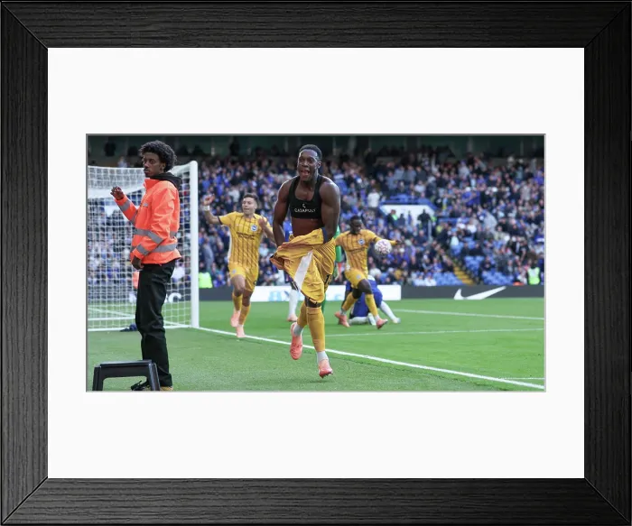 Framed Print : Chelsea v Brighton and Hove Albion Premier League 27SEP25 Framed Print : Chelsea v Brighton and Hove Albion Premier League 27SEP25