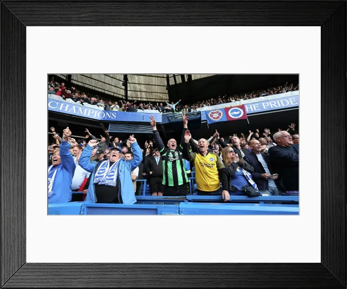 Framed Print : Chelsea v Brighton and Hove Albion Premier League 27SEP25 Framed Print : Chelsea v Brighton and Hove Albion Premier League 27SEP25