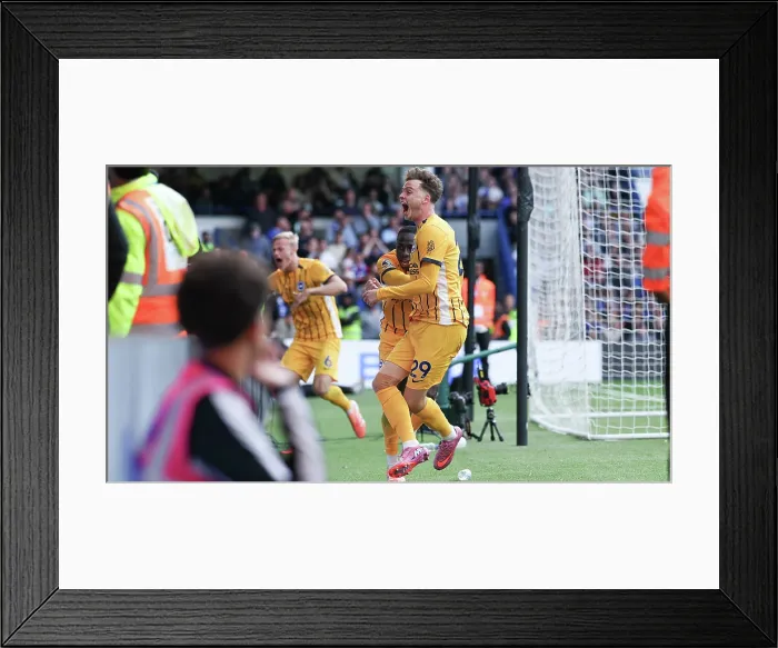 Framed Print : Chelsea v Brighton and Hove Albion Premier League 27SEP25 Framed Print : Chelsea v Brighton and Hove Albion Premier League 27SEP25