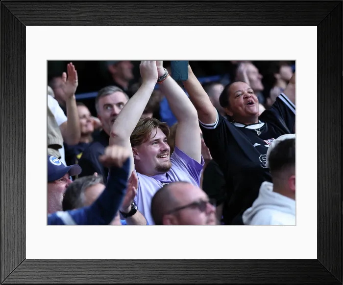 Framed Print : Chelsea v Brighton and Hove Albion Premier League 27SEP25 Framed Print : Chelsea v Brighton and Hove Albion Premier League 27SEP25