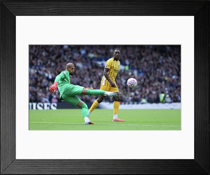 Framed Print : Chelsea v Brighton and Hove Albion Premier League 27SEP25 Framed Print : Chelsea v Brighton and Hove Albion Premier League 27SEP25