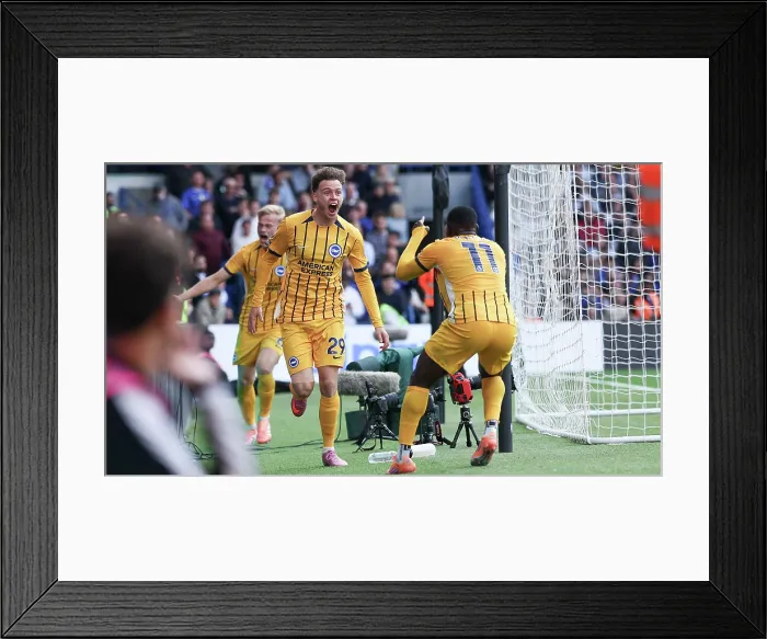 Framed Print : Chelsea v Brighton and Hove Albion Premier League 27SEP25 Framed Print : Chelsea v Brighton and Hove Albion Premier League 27SEP25