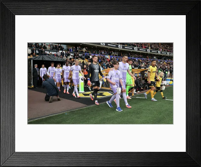 Framed Print : Wolverhampton Wanderers v Brighton and Hove Albion Premier League 05OCT25 Framed Print : Wolverhampton Wanderers v Brighton and Hove Albion Premier League 05OCT25