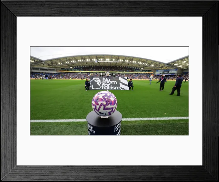 Framed Print : 18OCT25-Brighton-Newcastle-JB-2297 Framed Print : 18OCT25-Brighton-Newcastle-JB-2297