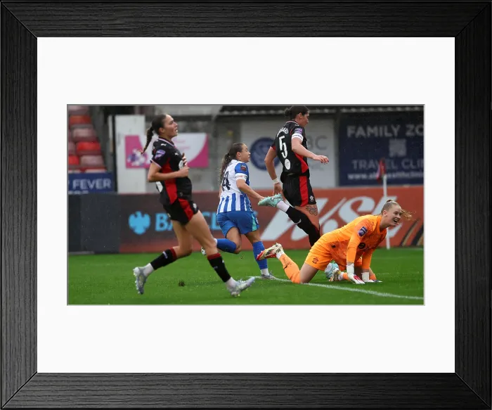 Framed Print : Brighton and Hove Albion Women v Southampton Women Subway League Cup 19OCT25