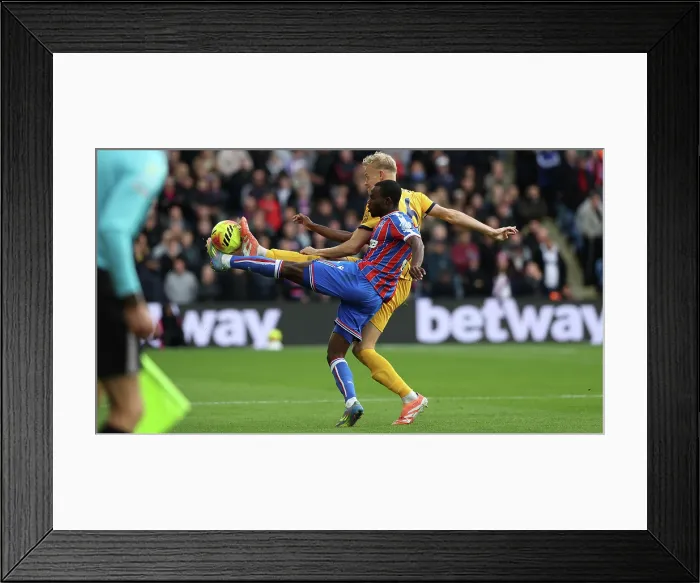 Framed Print : Crystal Palace v Brighton and Hove Albion Premier League 09NOV25 Framed Print : Crystal Palace v Brighton and Hove Albion Premier League 09NOV25