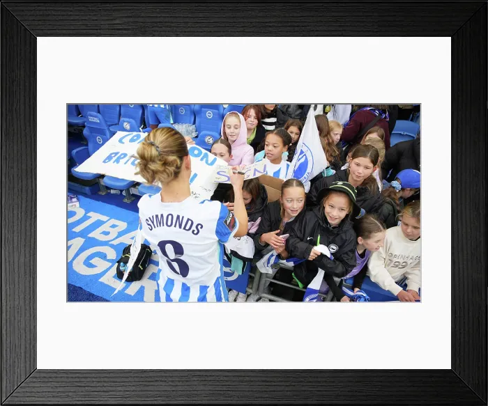 Framed Print : Brighton and Hove Albion Women v Leicester City Women Women's Super League 16NOV25 Framed Print : Brighton and Hove Albion Women v Leicester City Women Women's Super League 16NOV25