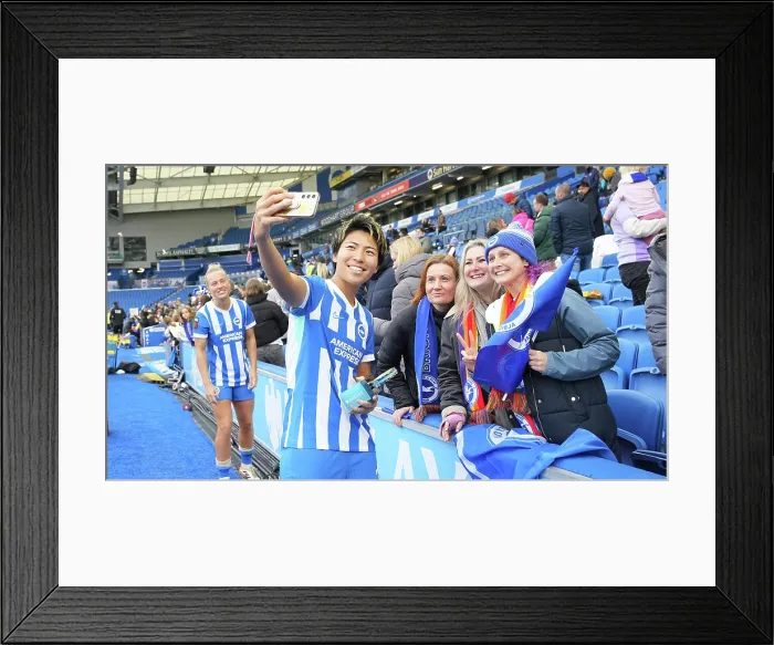 Framed Print : Brighton and Hove Albion Women v Leicester City Women Women's Super League 16NOV25 Framed Print : Brighton and Hove Albion Women v Leicester City Women Women's Super League 16NOV25