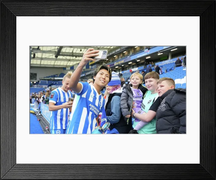 Framed Print : Brighton and Hove Albion Women v Leicester City Women Women's Super League 16NOV25 Framed Print : Brighton and Hove Albion Women v Leicester City Women Women's Super League 16NOV25