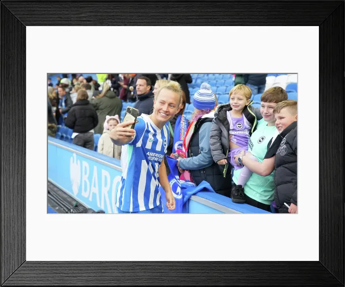 Framed Print : Brighton and Hove Albion Women v Leicester City Women Women's Super League 16NOV25 Framed Print : Brighton and Hove Albion Women v Leicester City Women Women's Super League 16NOV25