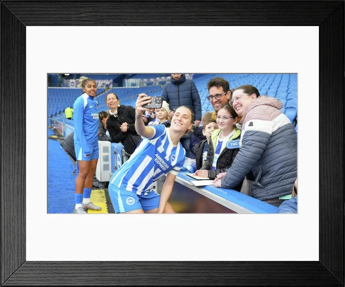 Framed Print : Brighton and Hove Albion Women v Leicester City Women Women's Super League 16NOV25 Framed Print : Brighton and Hove Albion Women v Leicester City Women Women's Super League 16NOV25