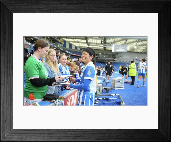 Framed Print : Brighton and Hove Albion Women v Leicester City Women Women's Super League 16NOV25 Framed Print : Brighton and Hove Albion Women v Leicester City Women Women's Super League 16NOV25