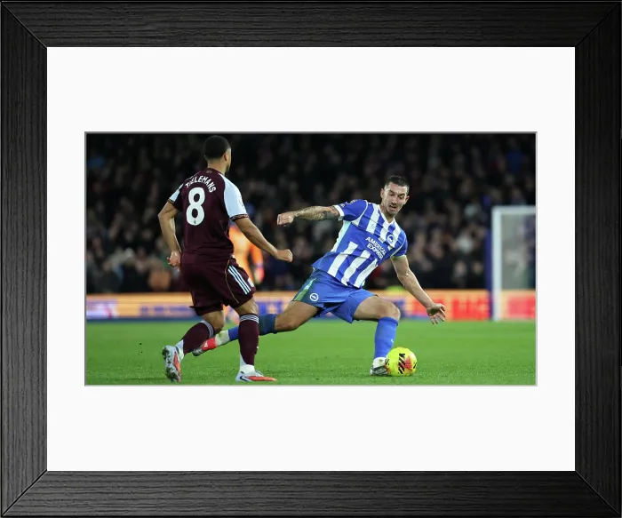 Framed Print : Brighton and Hove Albion v Aston Villa Premier League 03DEC25 Framed Print : Brighton and Hove Albion v Aston Villa Premier League 03DEC25