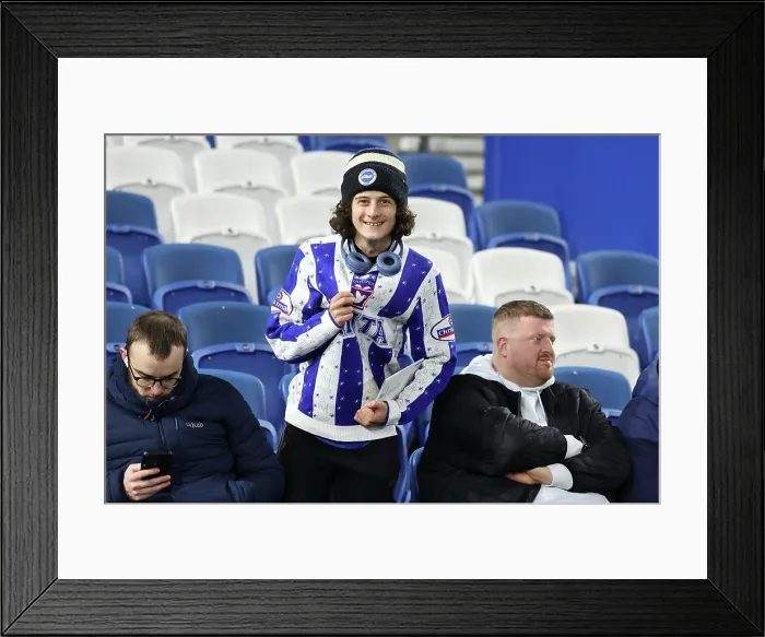 Framed Print : Brighton and Hove Albion v Aston Villa Premier League 03DEC25 Framed Print : Brighton and Hove Albion v Aston Villa Premier League 03DEC25