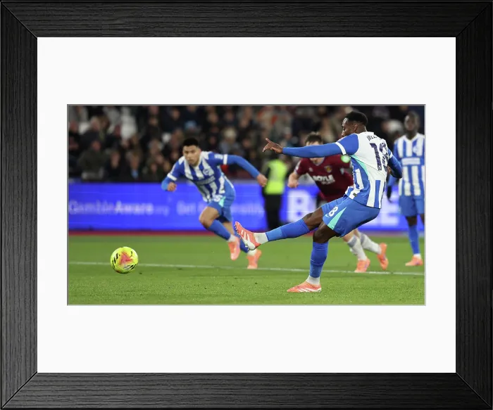 Framed Print : West Ham United v Brighton and Hove Albion Premier League 30DEC25 Framed Print : West Ham United v Brighton and Hove Albion Premier League 30DEC25