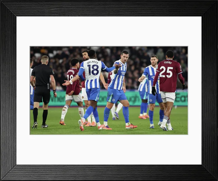 Framed Print : West Ham United v Brighton and Hove Albion Premier League 30DEC25 Framed Print : West Ham United v Brighton and Hove Albion Premier League 30DEC25