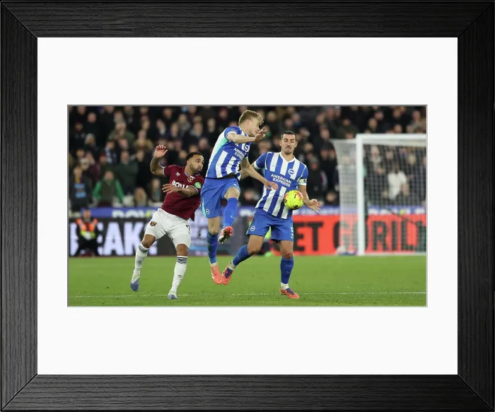 Framed Print : West Ham United v Brighton and Hove Albion Premier League 30DEC25 Framed Print : West Ham United v Brighton and Hove Albion Premier League 30DEC25
