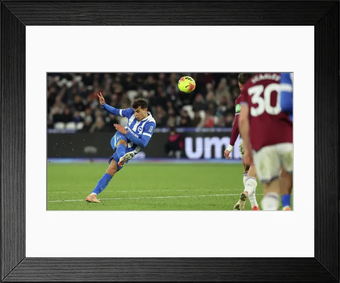 Framed Print : West Ham United v Brighton and Hove Albion Premier League 30DEC25 Framed Print : West Ham United v Brighton and Hove Albion Premier League 30DEC25
