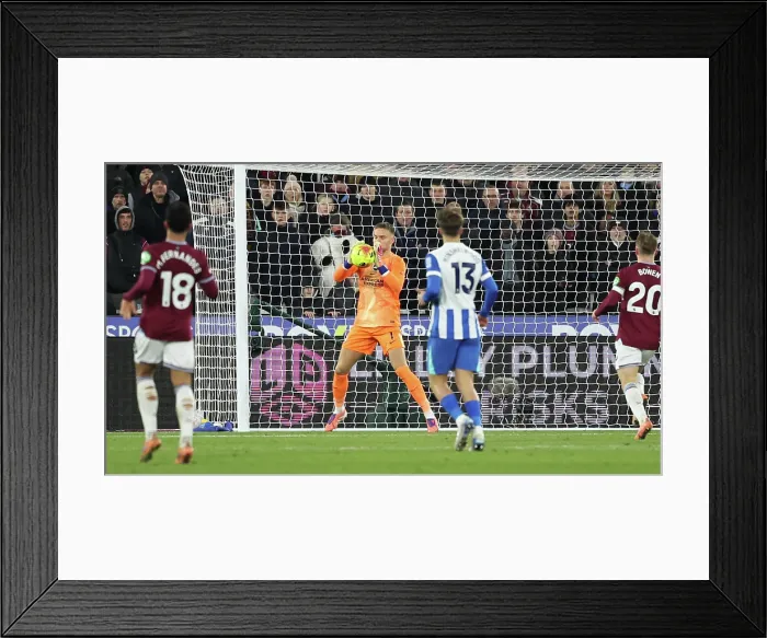 Framed Print : West Ham United v Brighton and Hove Albion Premier League 30DEC25 Framed Print : West Ham United v Brighton and Hove Albion Premier League 30DEC25