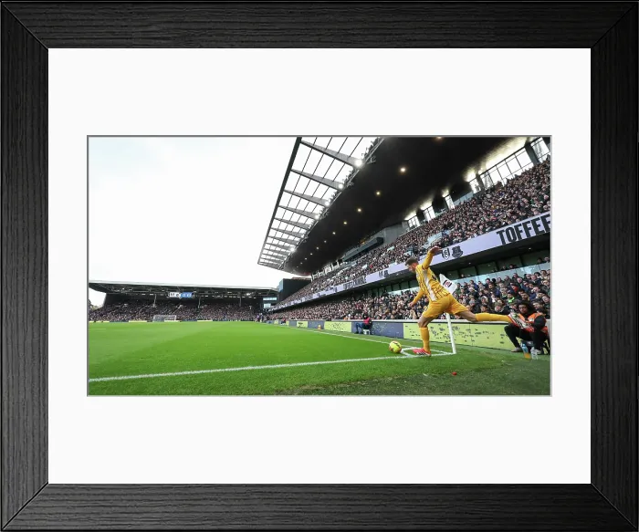 Framed Print : Fulham v Brighton and Hove Albion Premier League 24JAN26 Framed Print : Fulham v Brighton and Hove Albion Premier League 24JAN26