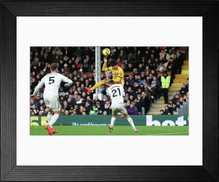 Framed Print : Fulham v Brighton and Hove Albion Premier League 24JAN26 Framed Print : Fulham v Brighton and Hove Albion Premier League 24JAN26