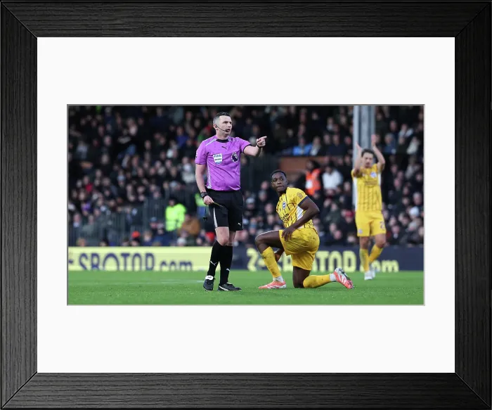 Framed Print : Fulham v Brighton and Hove Albion Premier League 24JAN26 Framed Print : Fulham v Brighton and Hove Albion Premier League 24JAN26