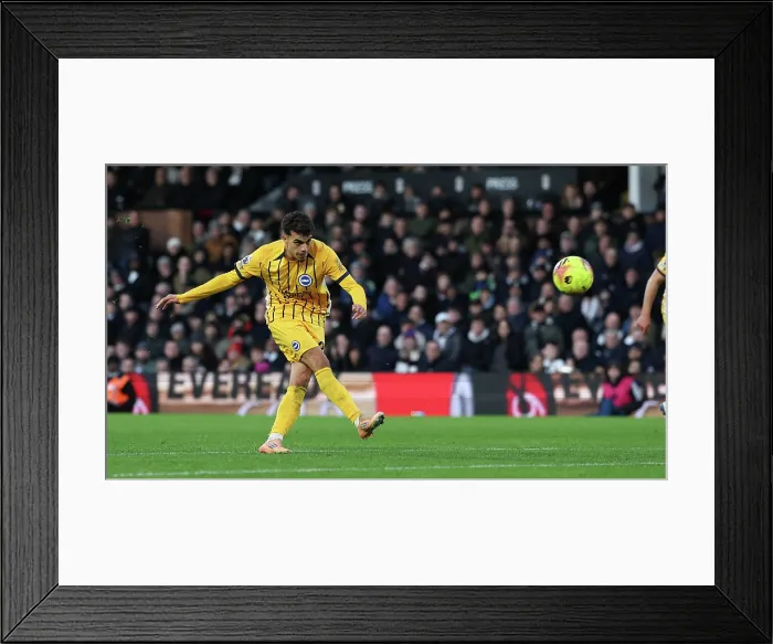 Framed Print : Fulham v Brighton and Hove Albion Premier League 24JAN26 Framed Print : Fulham v Brighton and Hove Albion Premier League 24JAN26
