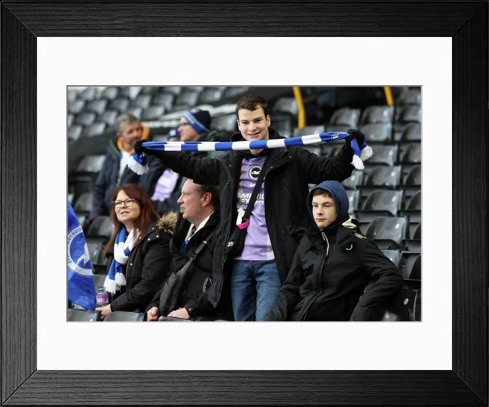 Framed Print : Fulham v Brighton and Hove Albion Premier League 24JAN26 Framed Print : Fulham v Brighton and Hove Albion Premier League 24JAN26