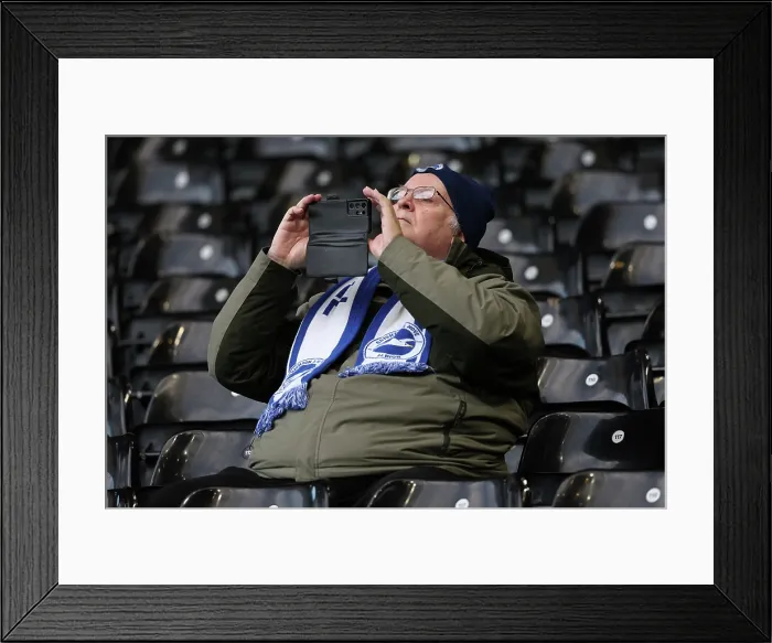 Framed Print : Fulham v Brighton and Hove Albion Premier League 24JAN26 Framed Print : Fulham v Brighton and Hove Albion Premier League 24JAN26