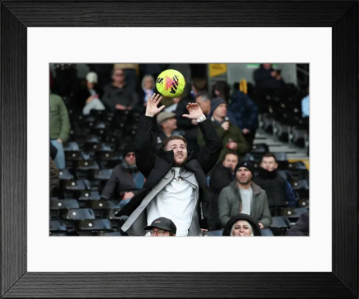 Framed Print : Fulham v Brighton and Hove Albion Premier League 24JAN26 Framed Print : Fulham v Brighton and Hove Albion Premier League 24JAN26